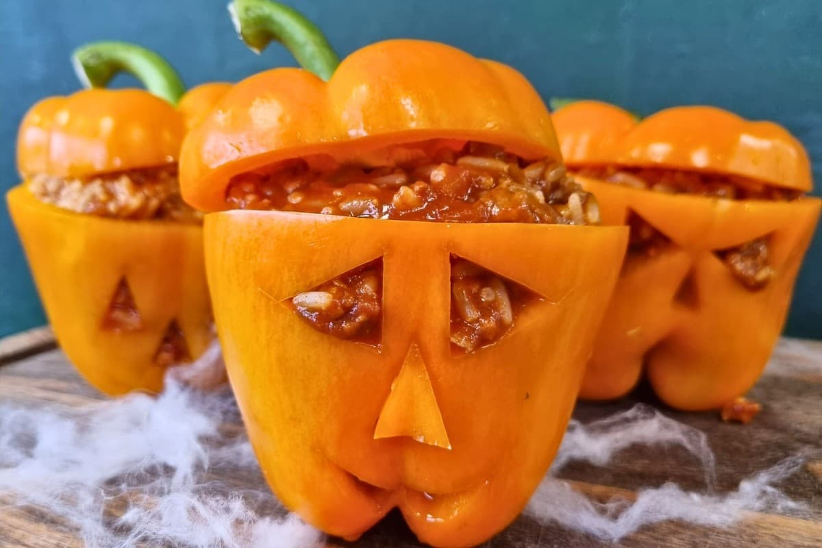 Healthy Halloween Stuffed Peppers