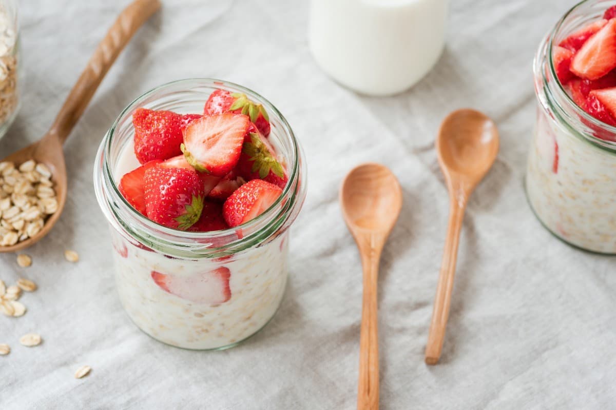 Strawberry Cheesecake Overnight Oats