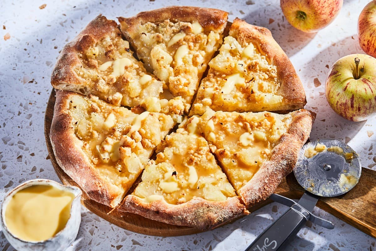 Caramelised Apple Crumble Pizza