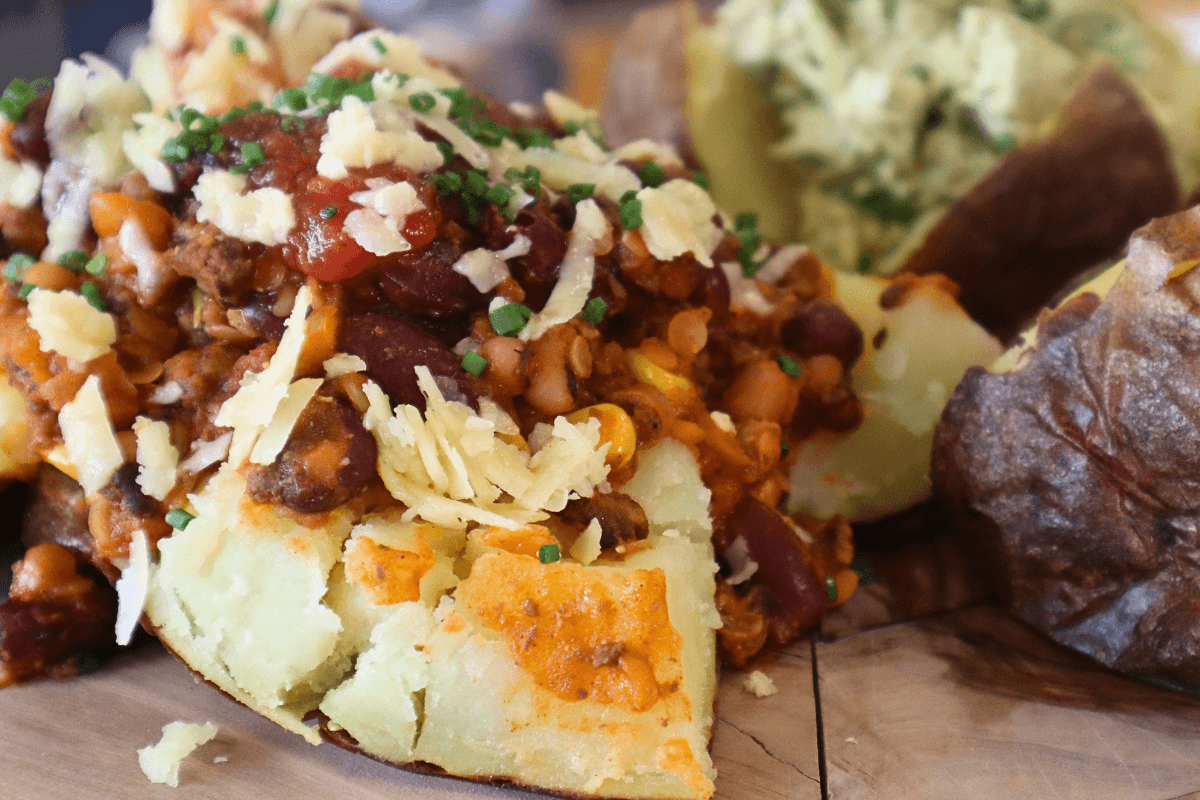 50/50 Chilli & Baked Potato